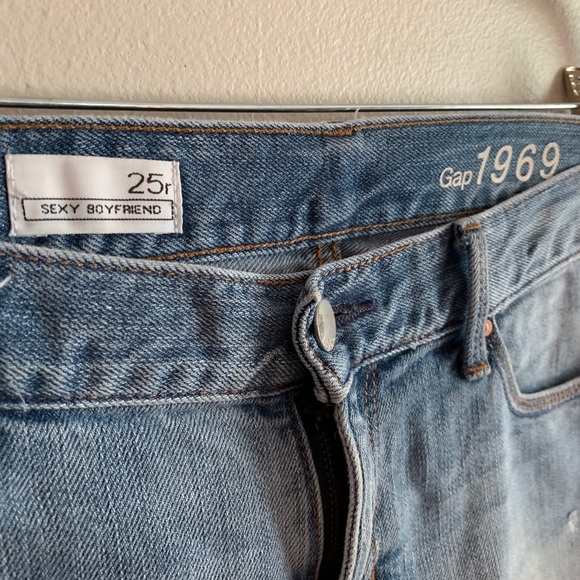 Gap Boyfriend Jeans - Picture 3 of 8